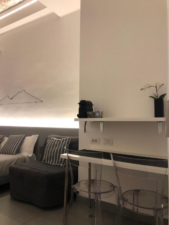 نابولي Vesucharme Suite Luxury Room المظهر الخارجي الصورة