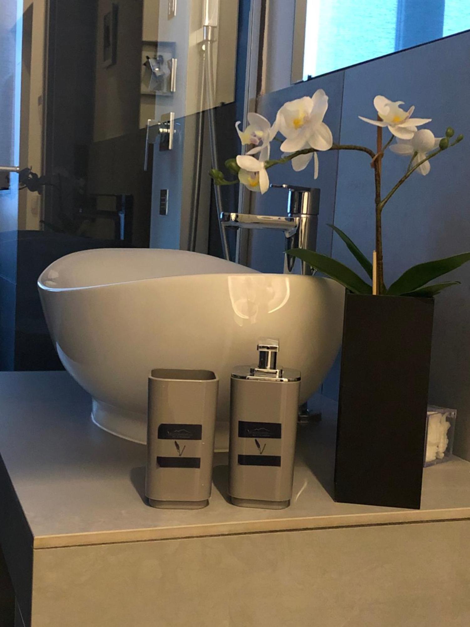نابولي Vesucharme Suite Luxury Room الغرفة الصورة