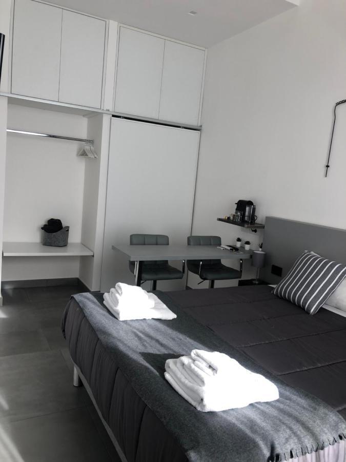 نابولي Vesucharme Suite Luxury Room المظهر الخارجي الصورة