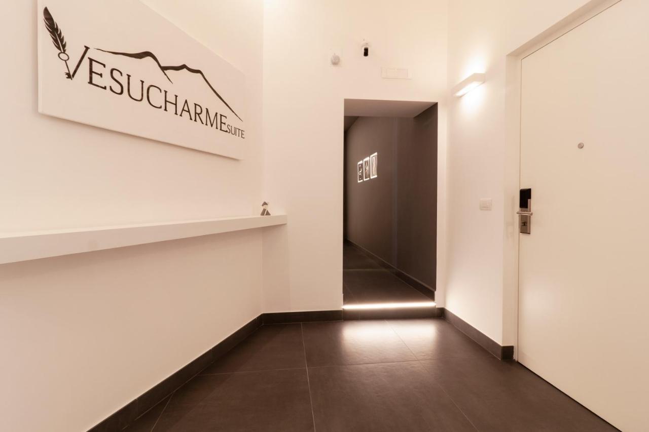 نابولي Vesucharme Suite Luxury Room المظهر الخارجي الصورة
